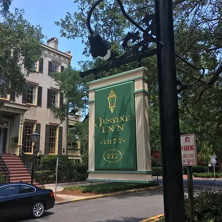 Justine Inn Savannah